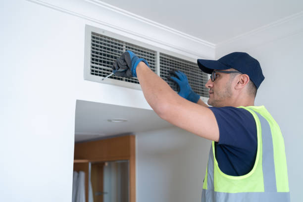 Emergency AC service technician